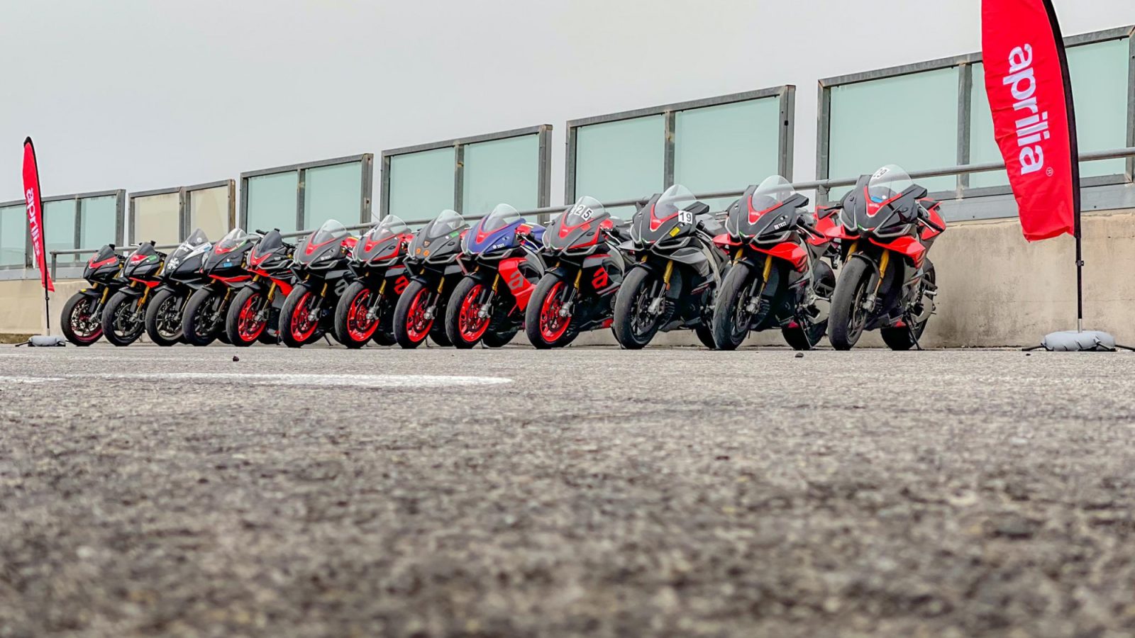 MOTOSROCHAT — photo 1