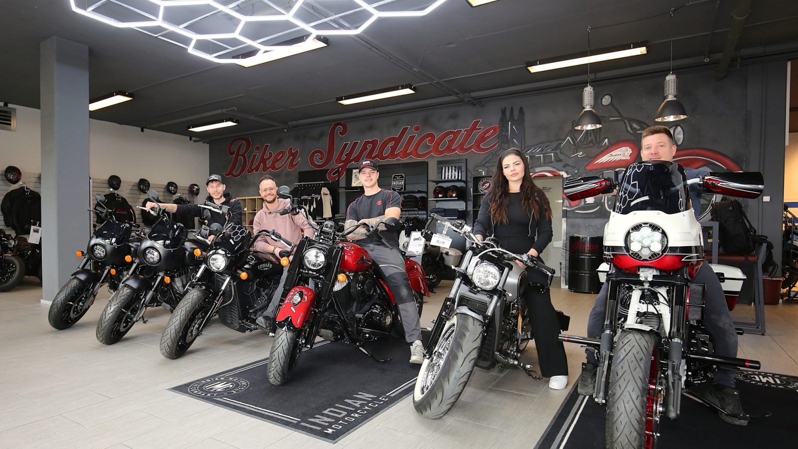 Biker Syndicate - Indian Lausanne/Suzuki Crissier — photo 1