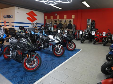 Biker Syndicate - Indian Lausanne/Suzuki Crissier — photo 5