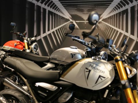 Triumph Lausanne by Moto Evasion — photo 5